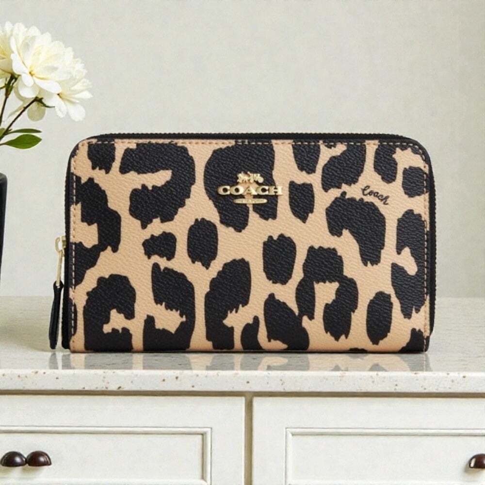 Coach Medium Id Zip Wallet With Leopard Print CW500